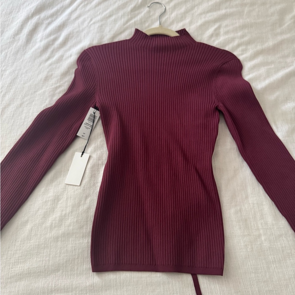 ARITZIA BABATON long sleeve back tie top